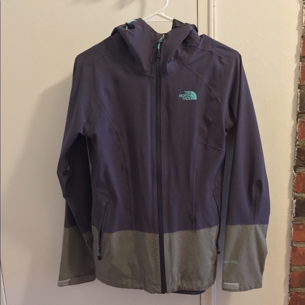 Women’s The North Face Bashie Rain Jacket Size XS